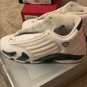 Jordan retro 14 grade school 7y white and green